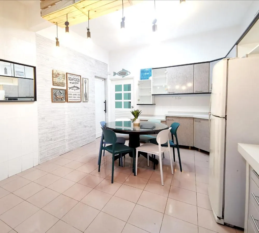 527 Beachhouse L 5 Bedroom With Swimming Pool - 3Min Walk To The Beach Tanjung Bungah  Holiday home Tanjung Bungah (Penang)