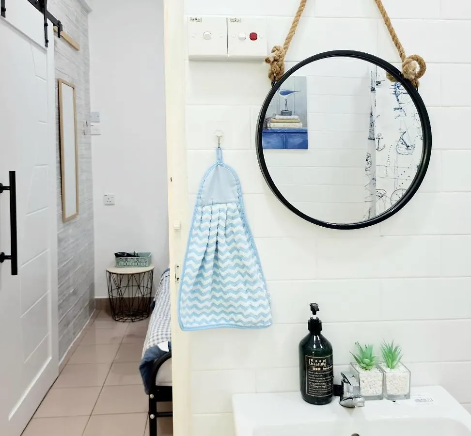 Holiday home 527 Beachhouse L 5 Bedroom With Swimming Pool - 3Min Walk To The Beach Tanjung Bungah